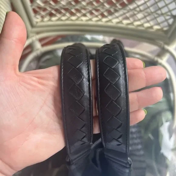 Bottega Veneta woven Shoulder Bag - Picture 3 of 9